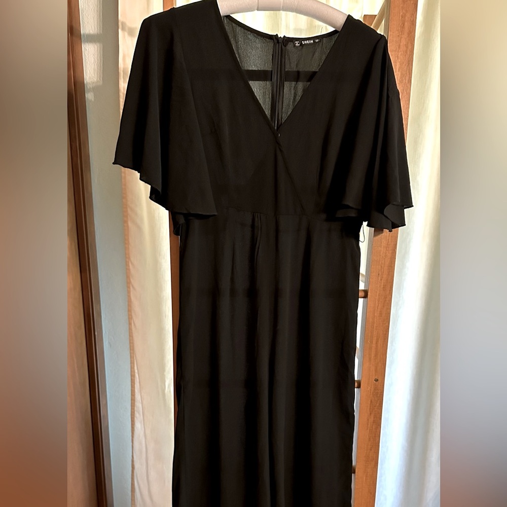 Shein Black V Neck Jumpsuit Butterfly Short Sleeves Wide Leg Size Large